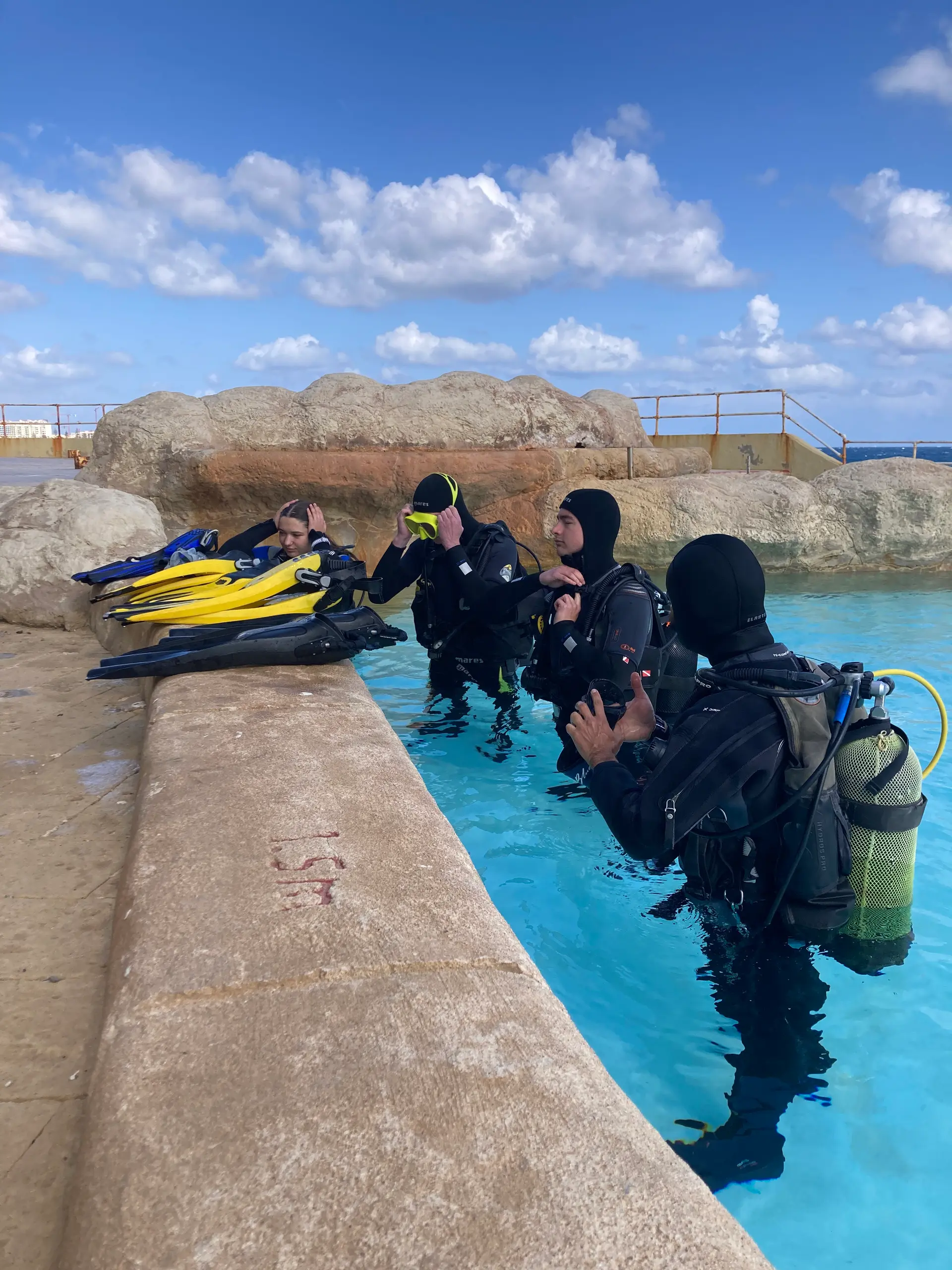 Discover Scuba Diving / Try Scuba Diving / Basic Diver